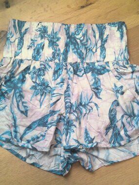 Free People Women's Medium Tropical Floral High Waisted The Way Home Flowy Short